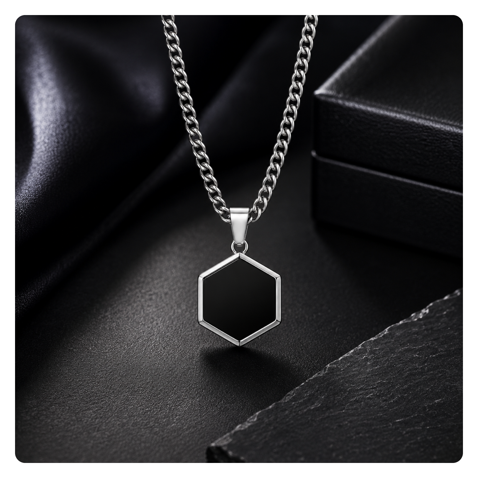 Chains & Pendants