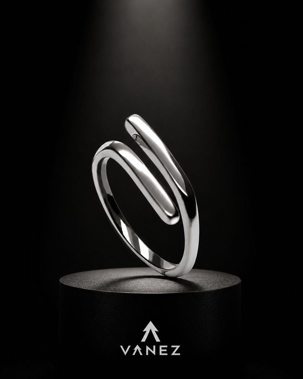 VANEZ Signature Ring